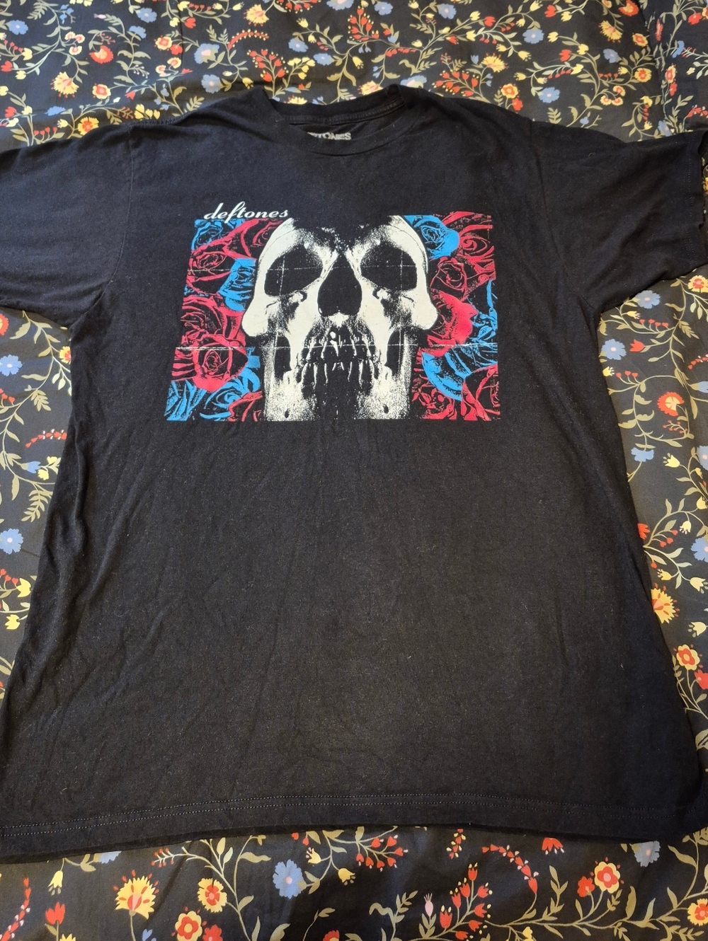 Deftones Band T Tee Shirt. Size L